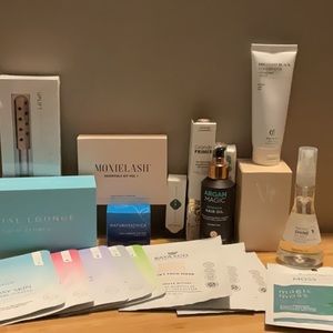 Bundle 20 beauty products. All new , from subscription boxes.